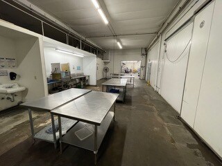 More Photos Of 4695 S Windermere St, Englewood Warehouse For Lease