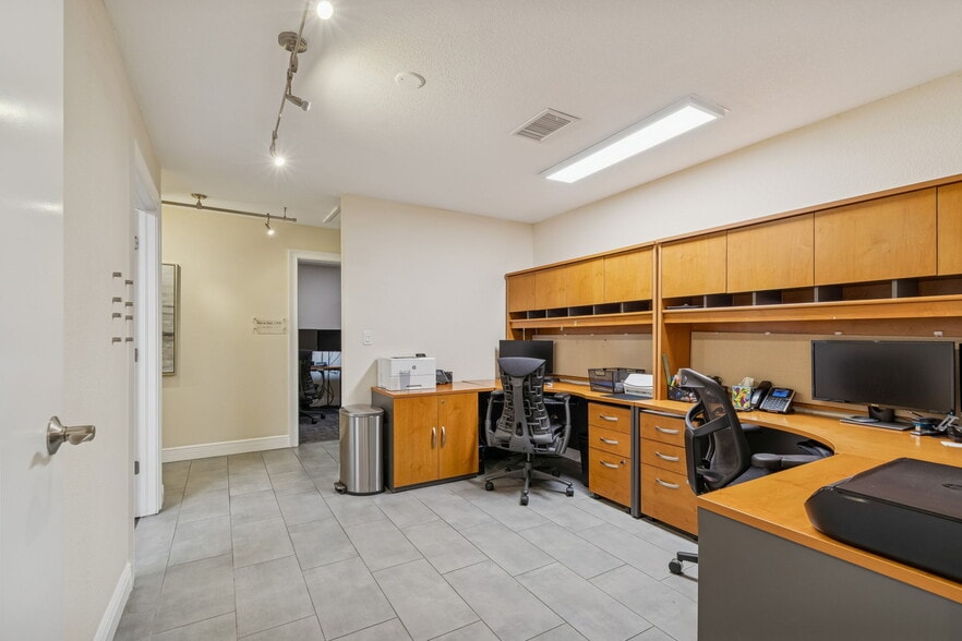 More Photos Of 5308 Central Ave, Saint Petersburg Office Residential For Sale