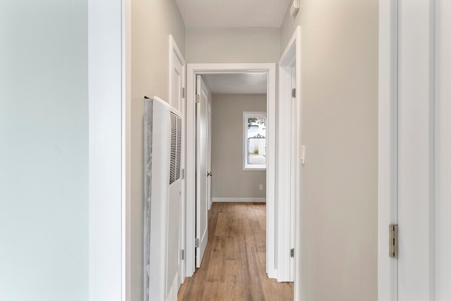 More Photos Of 4924-4926 Iroquois Ave, San Diego Specialty For Sale
