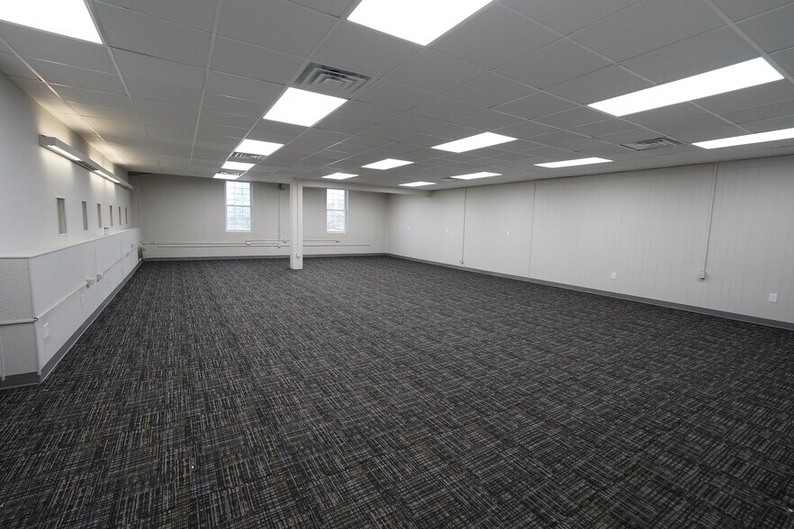 More Photos Of 1800 Tulane St, Beaumont Schools For Lease