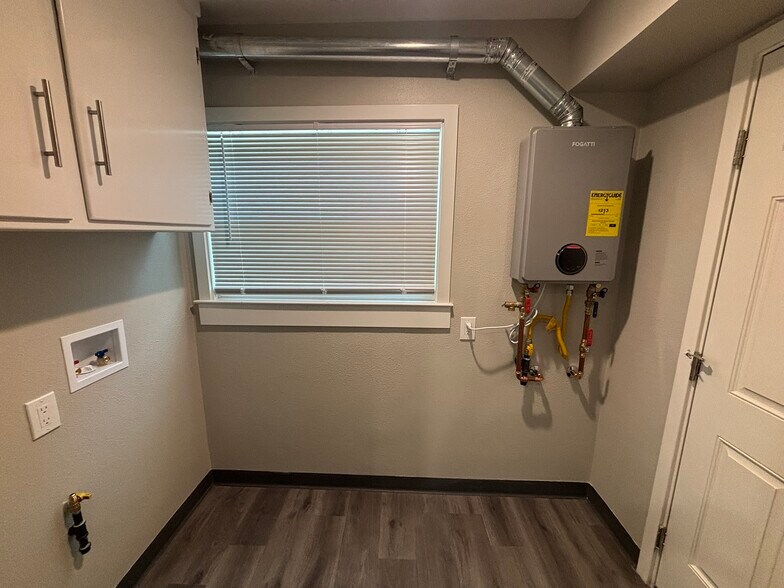 More Photos Of 1130-1132 McKendrie St, San Jose Medical For Lease
