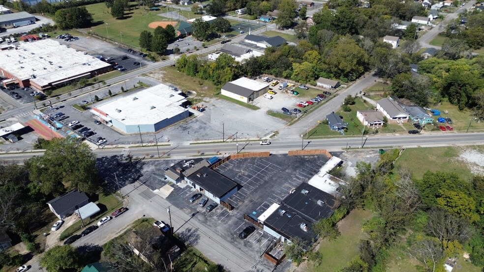 More Photos Of 2301 Crutchfield St, Chattanooga General Retail For Sale