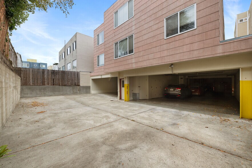 More Photos Of 447 34th Ave, San Francisco Apartments For Sale
