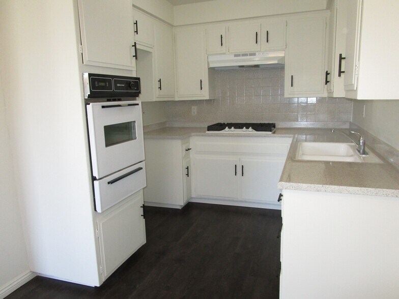 More Photos Of 568 E Colorado Ave, Glendora Apartments For Sale