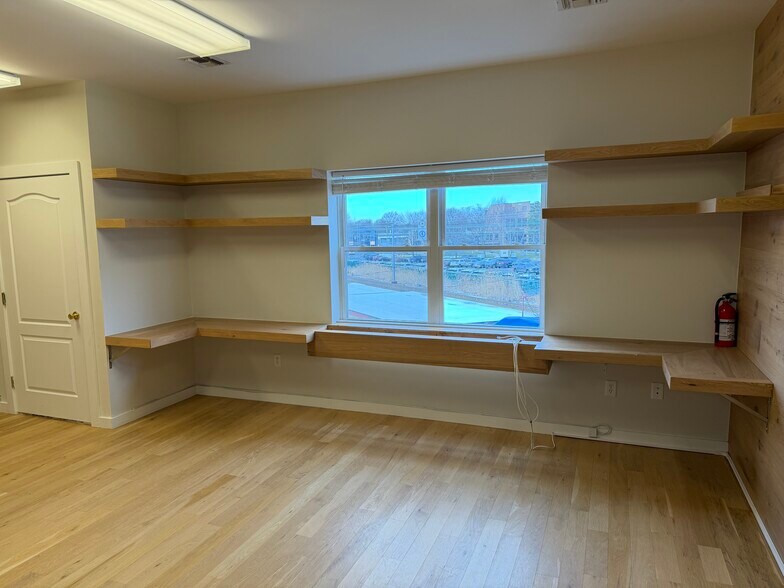 More Photos Of 15 S 7th Ave, Long Branch Self Storage For Lease