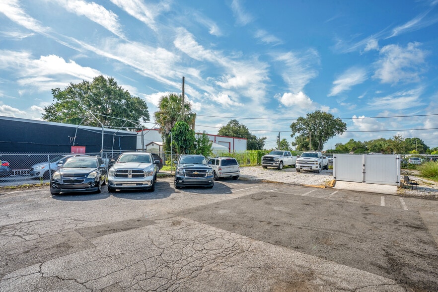 More Photos Of 120 W Carroll St, Kissimmee Industrial For Sale