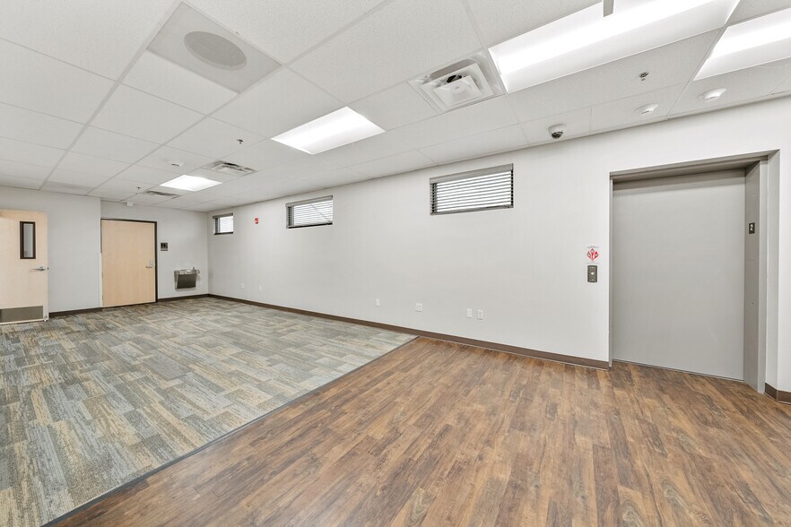More Photos Of 2166 NW Vine St, Grants Pass Medical For Sale