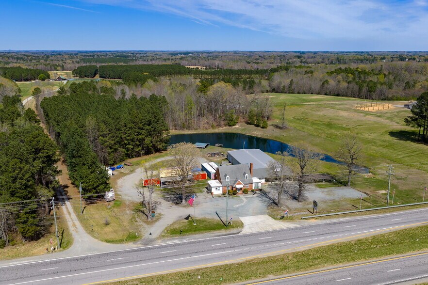 More Photos Of 6663 Highway 58, Buffalo Junction Storefront Retail Office For Sale