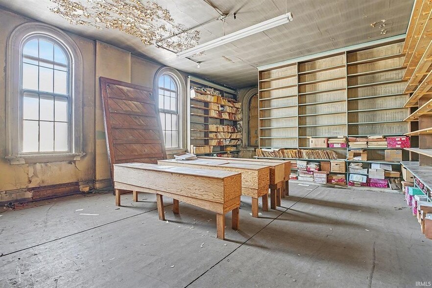 More Photos Of 116-118 N Main St, Goshen Specialty For Sale