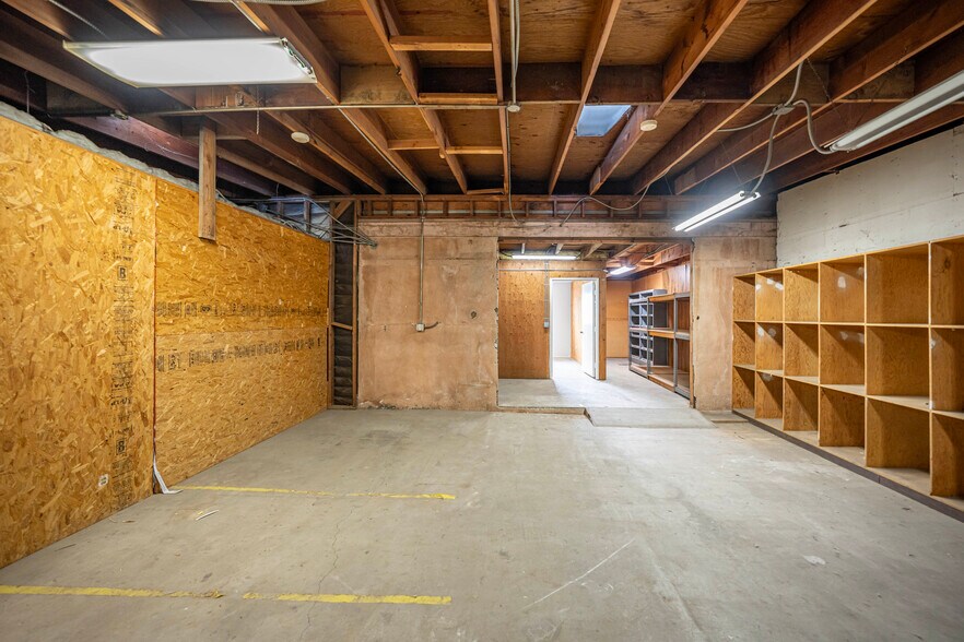 More Photos Of 5146 Maine Ave, Baldwin Park Flex For Lease