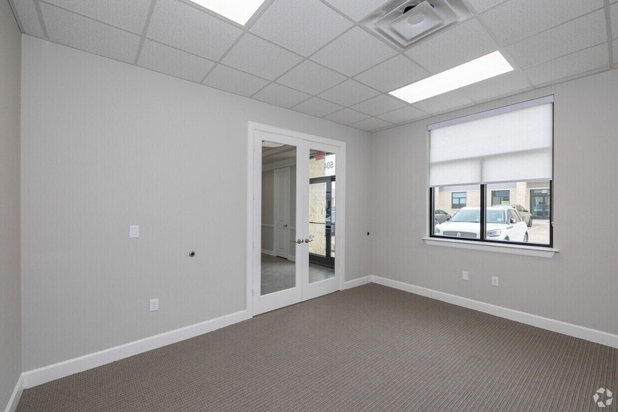 More Photos Of 26717 Westheimer Pky, Katy Office For Sale