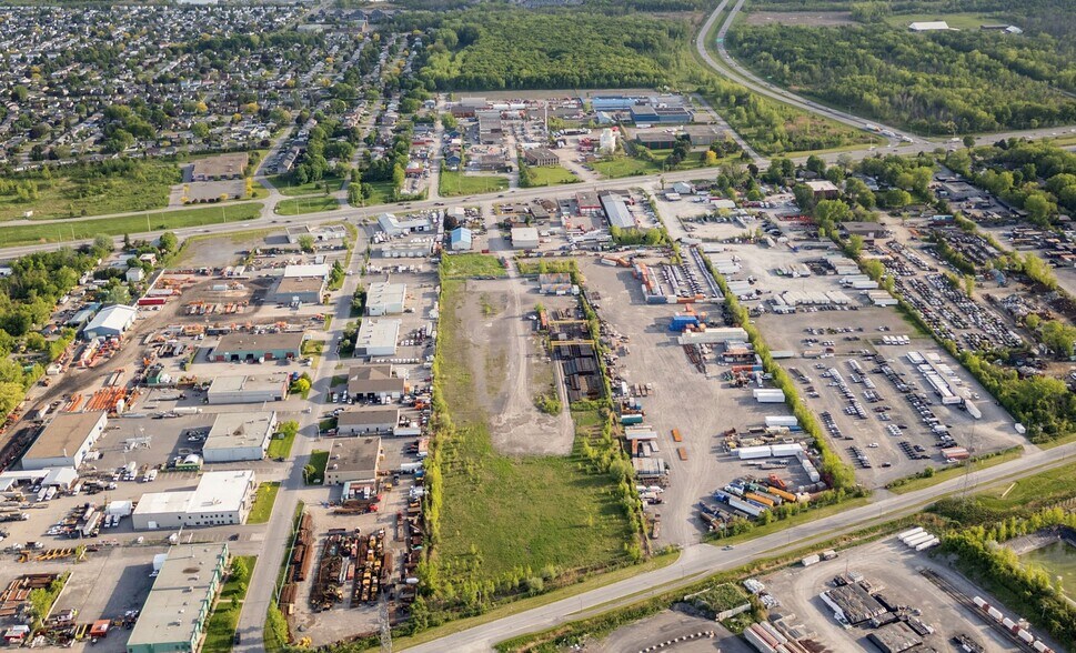 Primary Photo Of 1505 Rue Brossard, Sainte-catherine Land For Sale