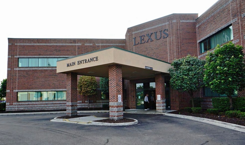 More Photos Of 44200 Woodward Ave, Pontiac Medical For Lease