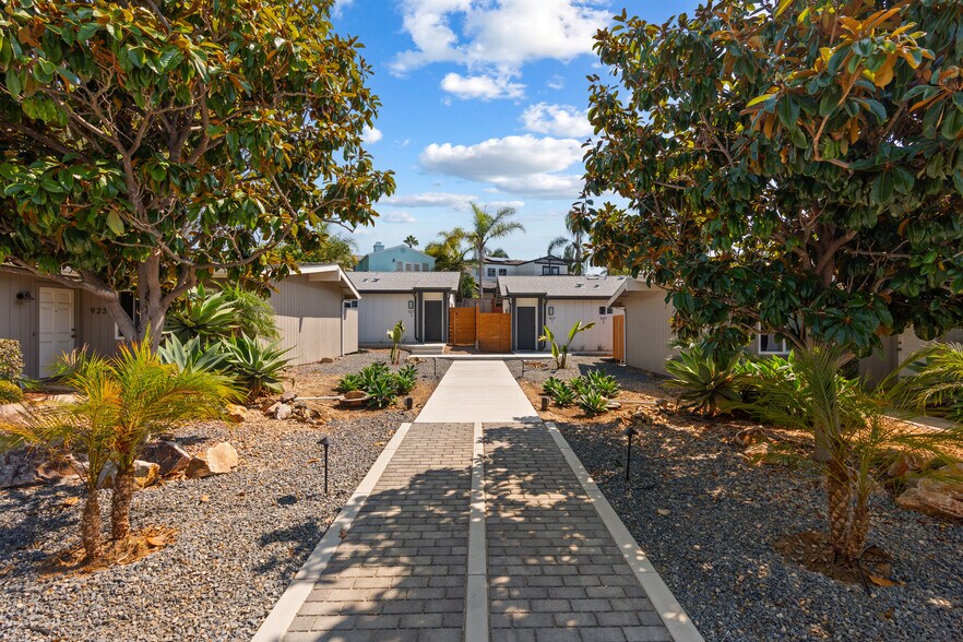 More Photos Of 921-937 Regal Rd, Encinitas Apartments For Sale