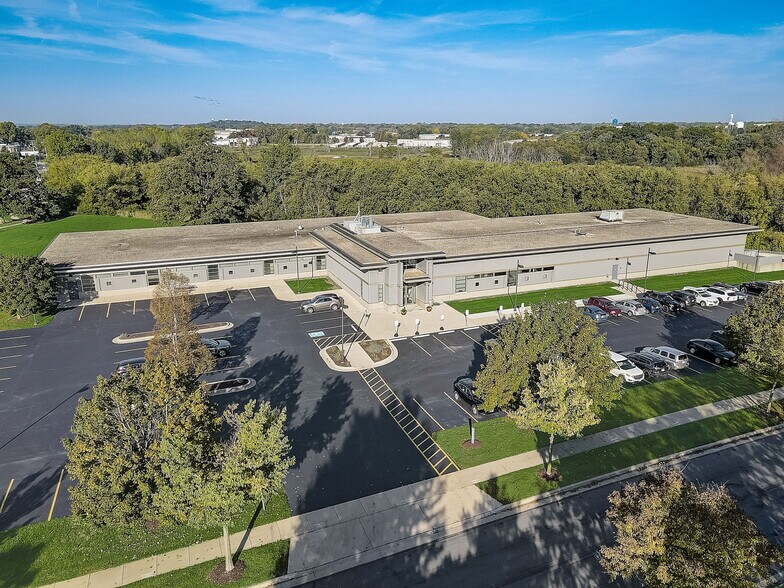 Primary Photo Of 2 Marsh Ct, Madison Flex For Sale