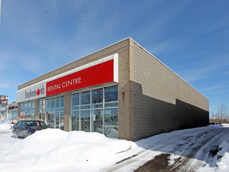 More Photos Of 1191 Kennedy Rd, Toronto Showroom For Lease