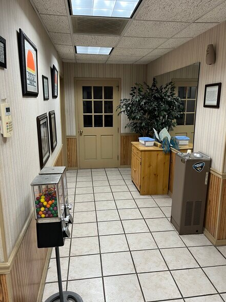 More Photos Of 5013 Park St, Jacksonville Auto Repair For Sale