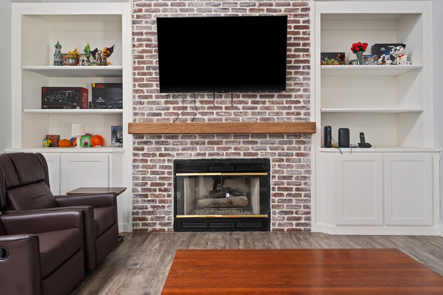 More Photos Of 12908 South Ln, Redlands Healthcare For Sale