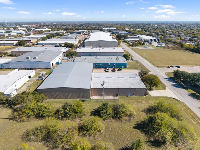More Photos Of 1201 S Commercial Blvd, Arlington Warehouse For Lease