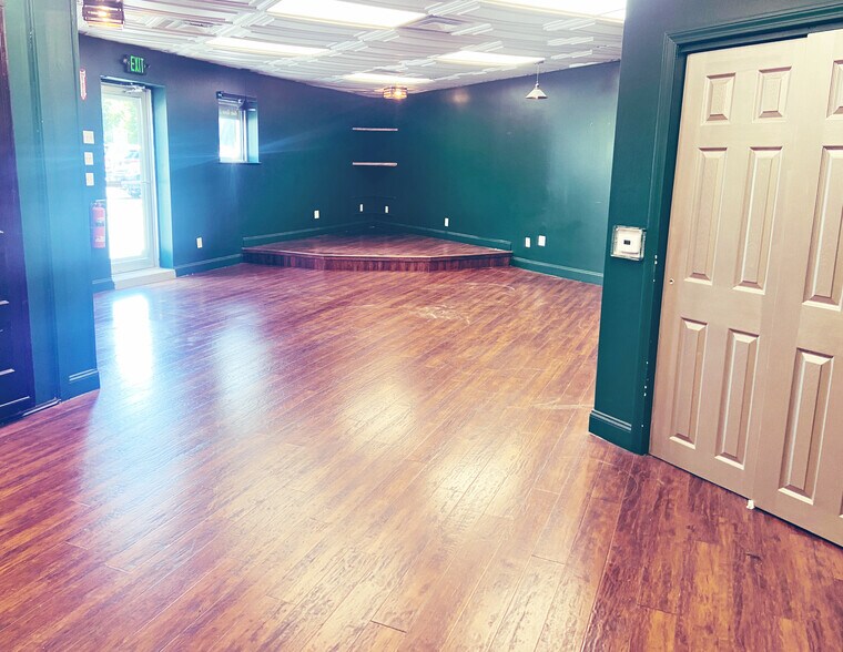 More Photos Of 420-428 Boston Rd, Billerica Storefront Retail Office For Lease