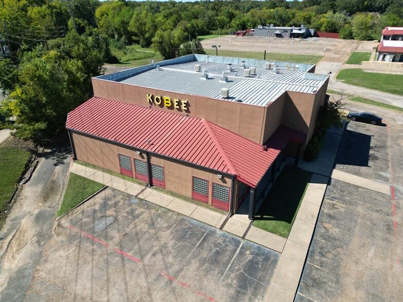 More Photos Of 401 N Spur 63, Longview Restaurant For Sale