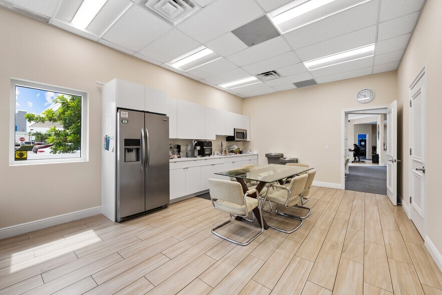 More Photos Of 11 W State Road 84, Fort Lauderdale Office For Lease