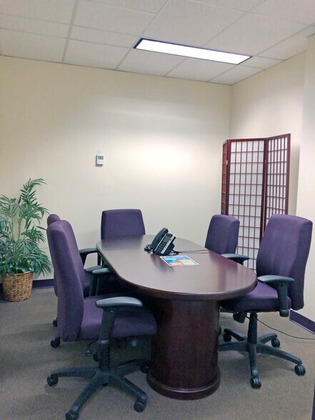 More Photos Of 166 S River Rd, Bedford Medical For Lease