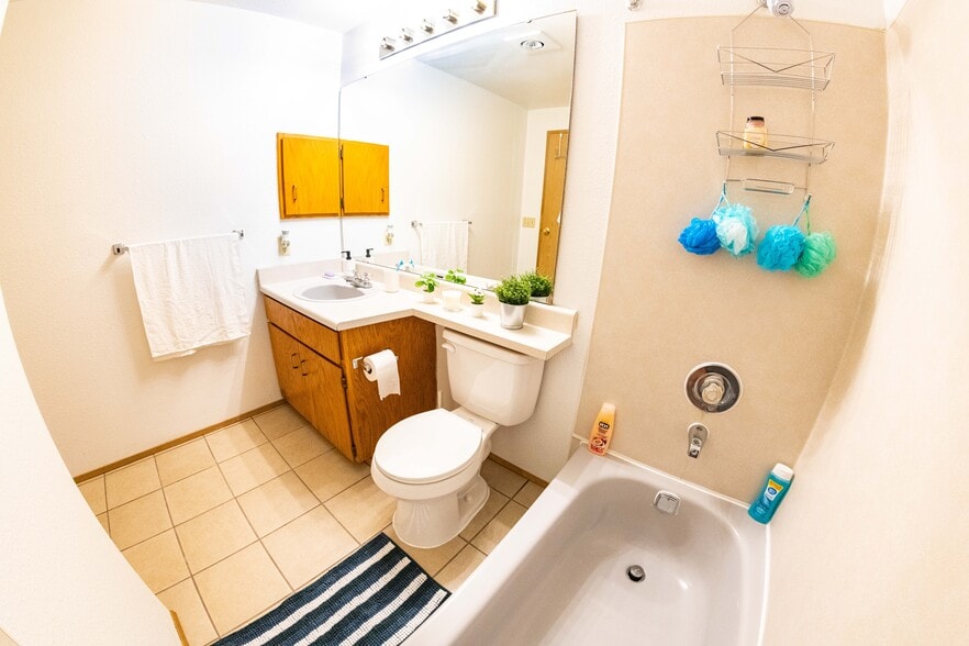 More Photos Of 3601 I St NE, Auburn Apartments For Sale