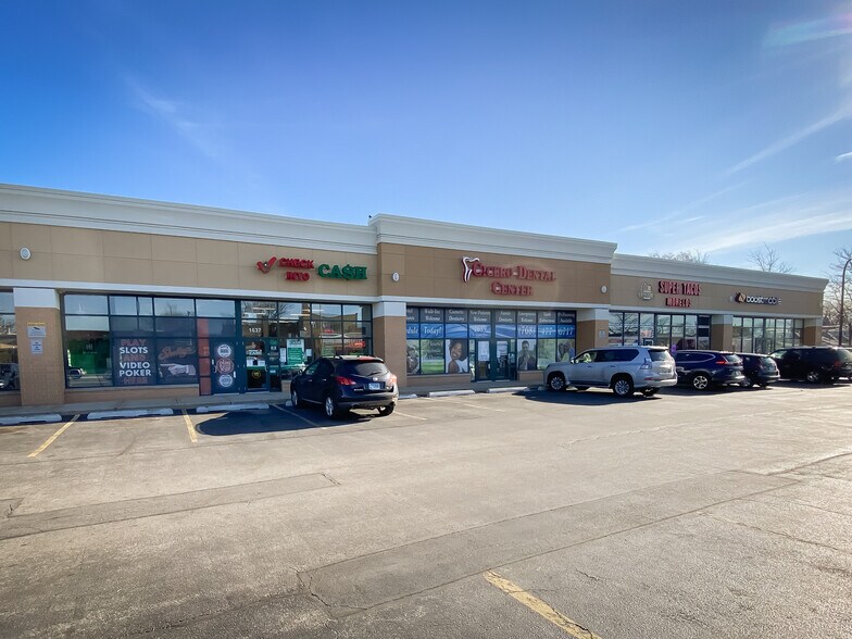 More Photos Of 1601-1747 S Cicero Ave, Cicero General Retail For Lease