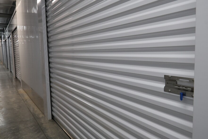 More Photos Of 3625 McEver Rd, Oakwood Self Storage For Sale