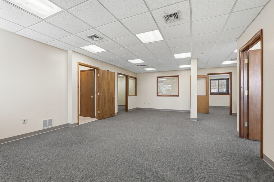 More Photos Of 170 Lockhouse Rd, Westfield Manufacturing For Sale