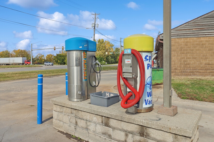 More Photos Of 3508 Delaware Ave, Des Moines Carwash For Sale