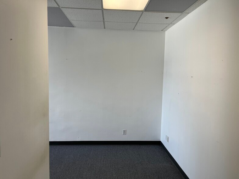 More Photos Of 150 SE 2nd Ave, Miami Coworking Space