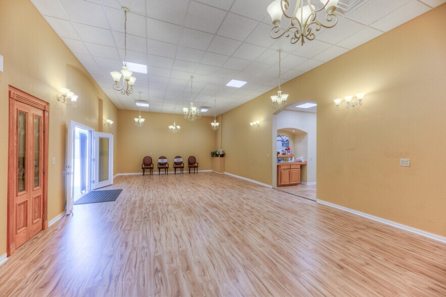 More Photos Of 1109 E Memphis St, Broken Arrow Religious Facility For Lease