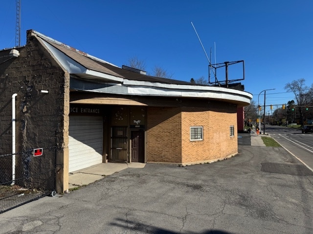 More Photos Of 1543 S Salina St, Syracuse Parking Garage For Sale