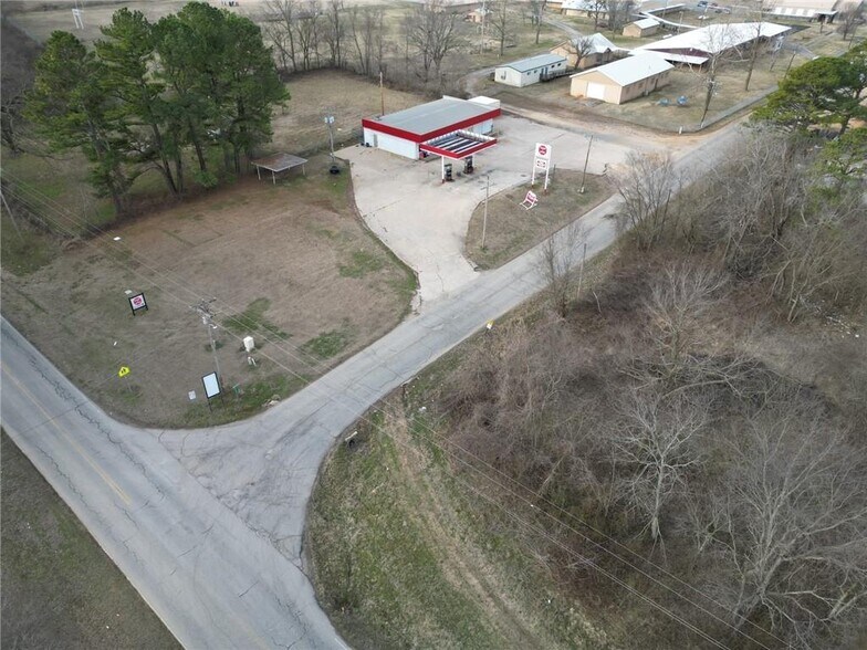 More Photos Of 155 Main, Oaks Convenience Store For Sale