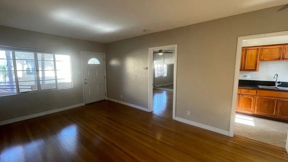 More Photos Of 1149 E 1st St, Long Beach Apartments For Sale