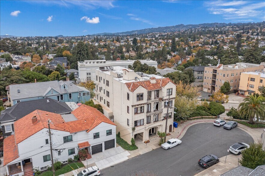 More Photos Of 3719 Emerson St, Oakland Apartments For Sale