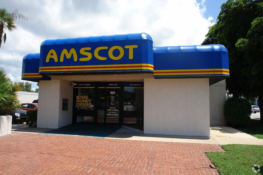 More Photos Of 1155 S Tamiami Trl, Sarasota Freestanding For Lease