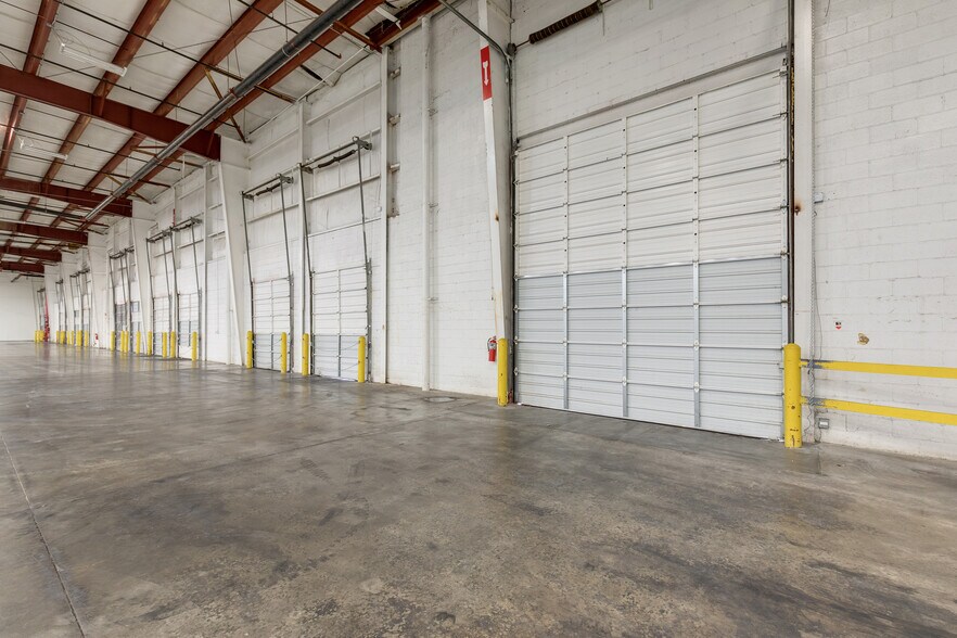 More Photos Of 4800 Coates Dr, Fairburn Warehouse For Lease
