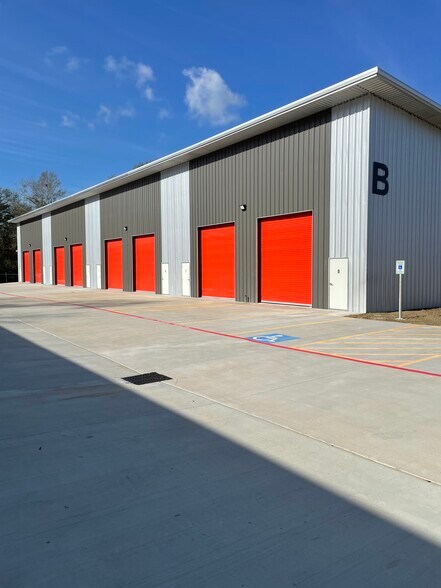 Primary Photo Of 8908 Dowdell Rd, Tomball Unknown For Lease