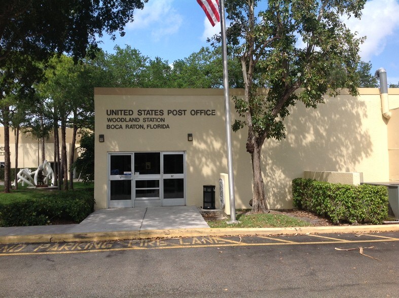 More Photos Of 604-622 Banyan Trl, Boca Raton Light Distribution For Lease