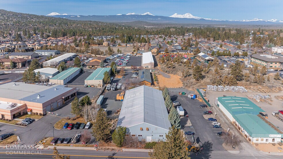 More Photos Of 63255 Jamison St, Bend Warehouse For Sale