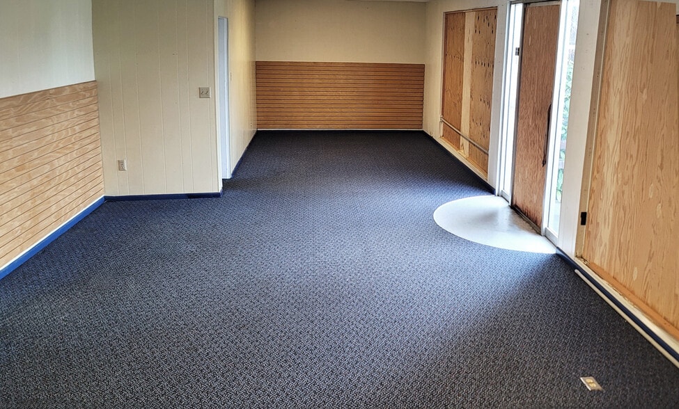 More Photos Of 504 W Main St, Auburn Land For Sale