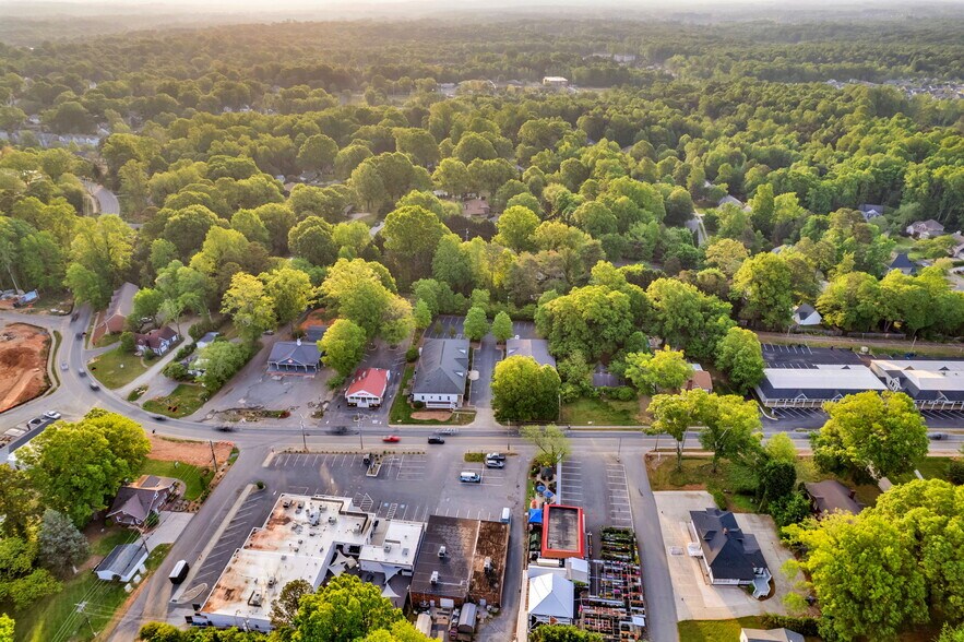 More Photos Of 20808 N Main St, Cornelius Medical For Sale