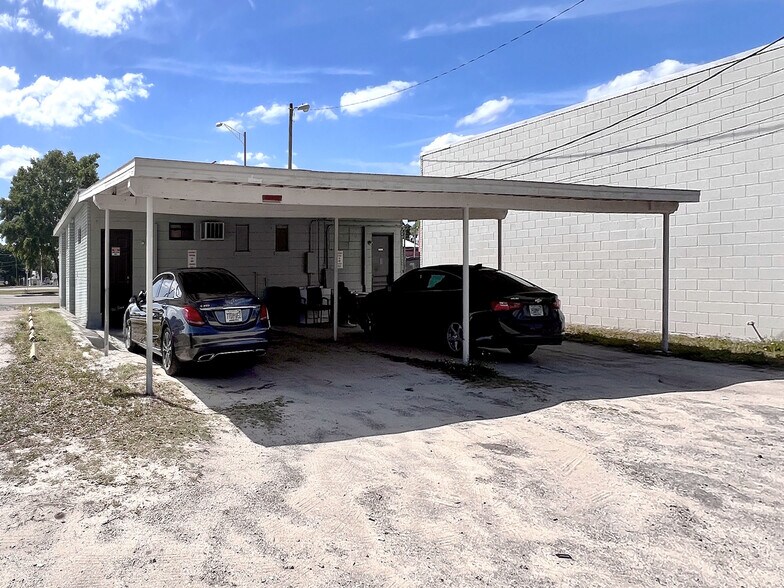 More Photos Of 680-690 S Lake Shore Way, Lk, Lake Alfred General Retail For Lease