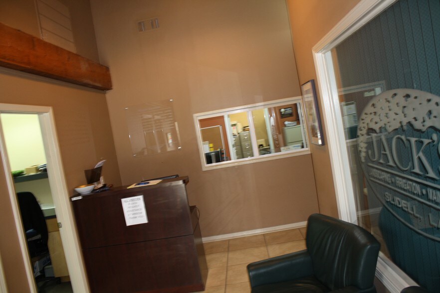 More Photos Of 894 Robert Blvd, Slidell Medical For Lease