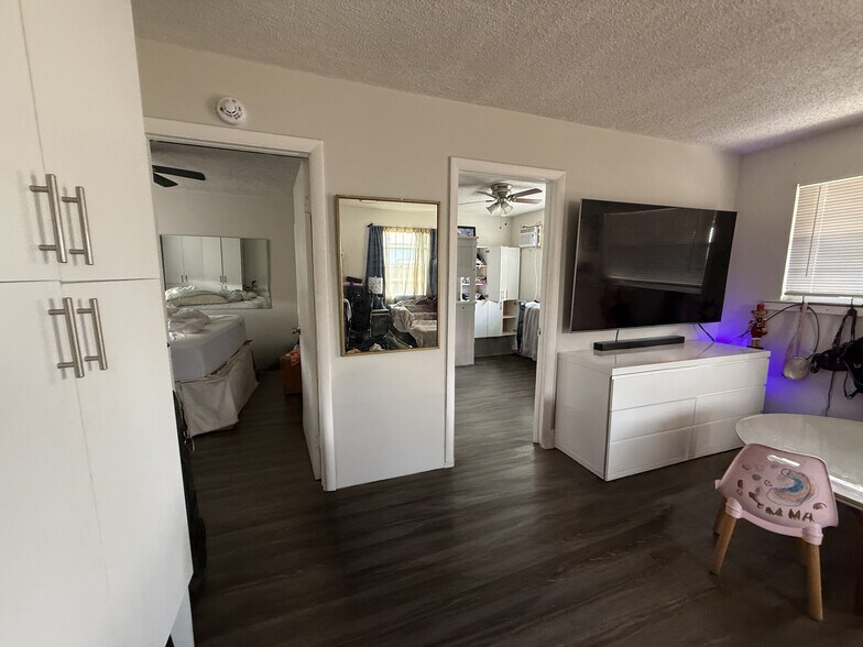More Photos Of 2331 Hayes St, Hollywood Apartments For Sale