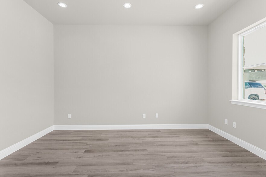 More Photos Of 6000 Alma Rd, McKinney Office For Lease