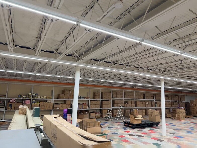 Primary Photo Of 932 Airport Rd, Ferguson Freestanding For Sale